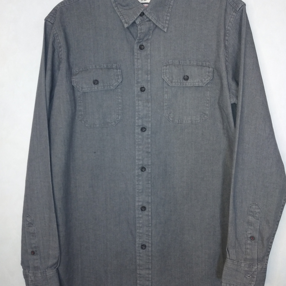 Wrangler long sleeve grey button down shirt